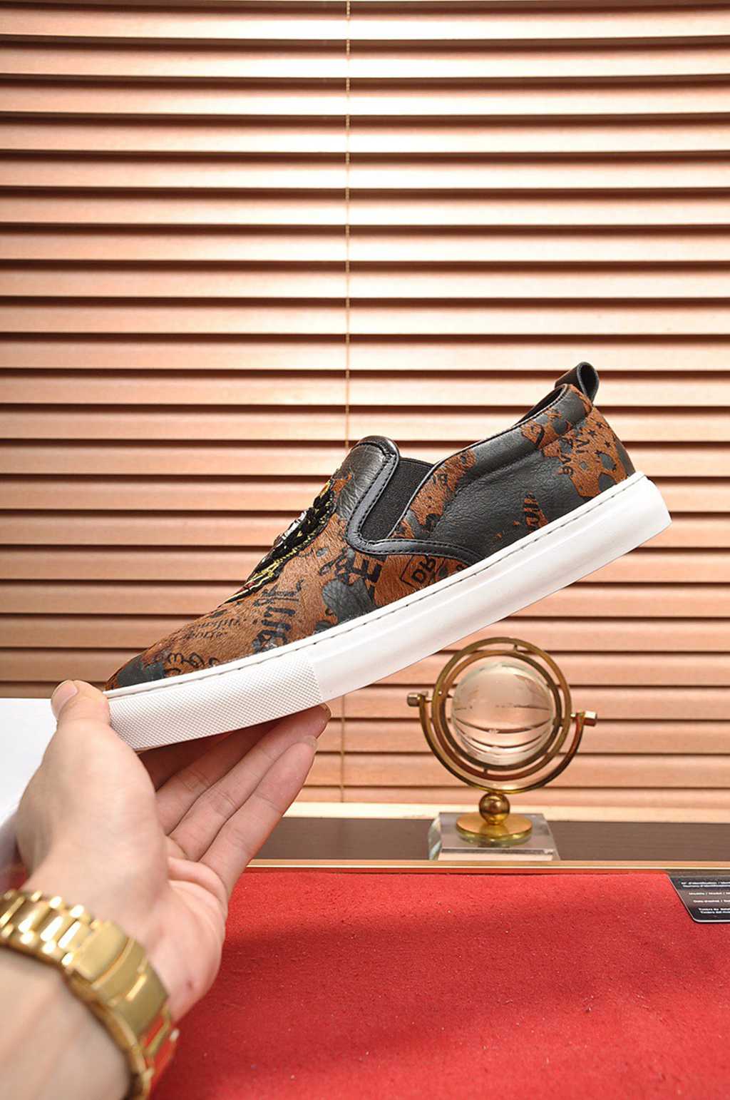 D*G sneaker